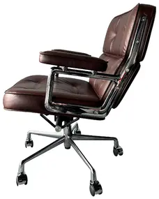 Эргономичное кресло Eames Lobby Chair ES104, состаренная коричневая кожа Premium EU Version